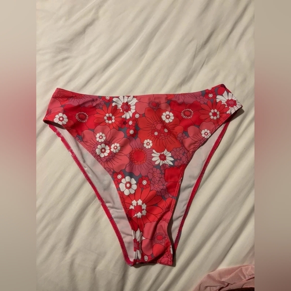 Floral Halter Bikini Set - Picture 2 of 4